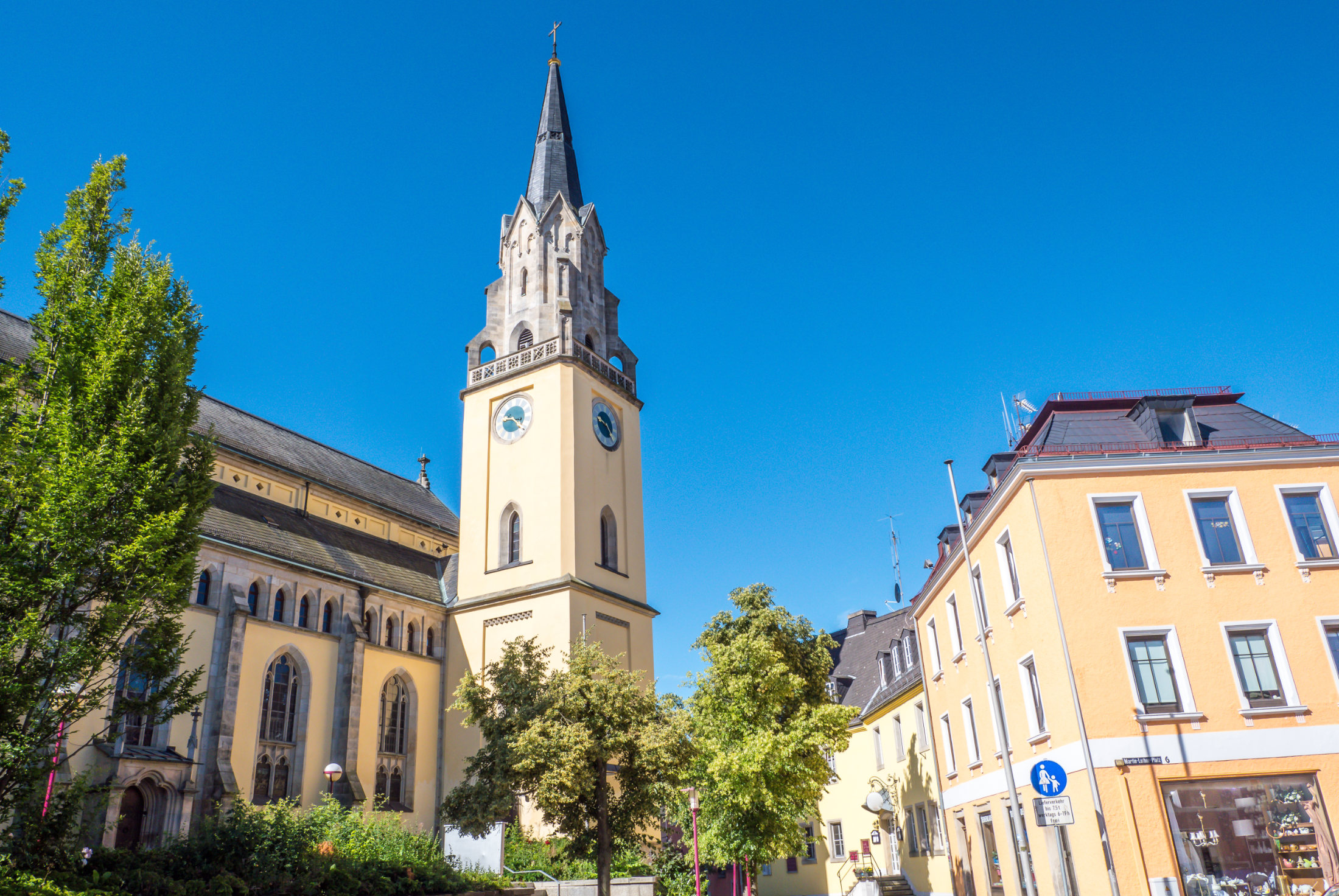 Kirche in Selb bei schönem Wetter
